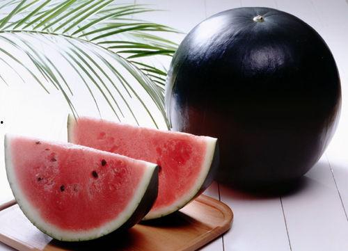 黑色吃瓜网,揭秘娱乐圈幕后真相，带你领略不一样的娱乐圈风云